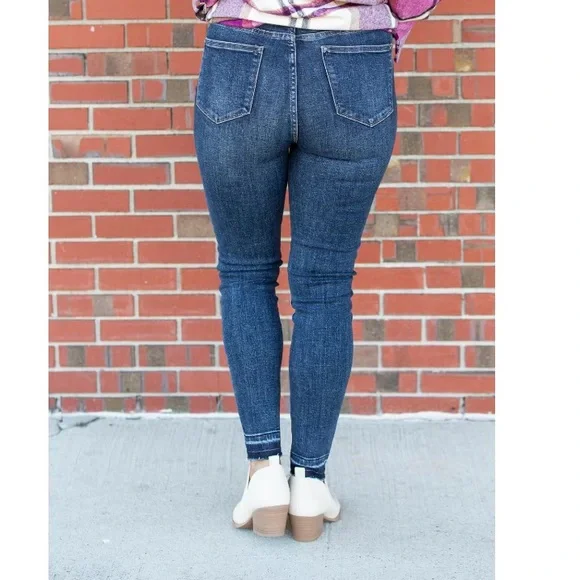 Judy Blue Tummy Control Jeans - 18W - Picture 3 of 8